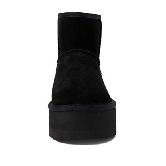 UGG Classic Mini Platform Boots NWT - Picture 2 of 3